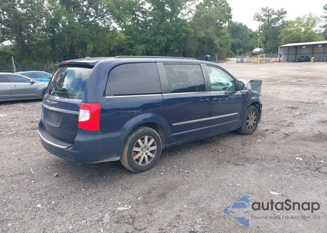 2015 Chrysler Town & Country Touring z USA, uszkodzony, nr VIN 2C4RC1BG3FR544523